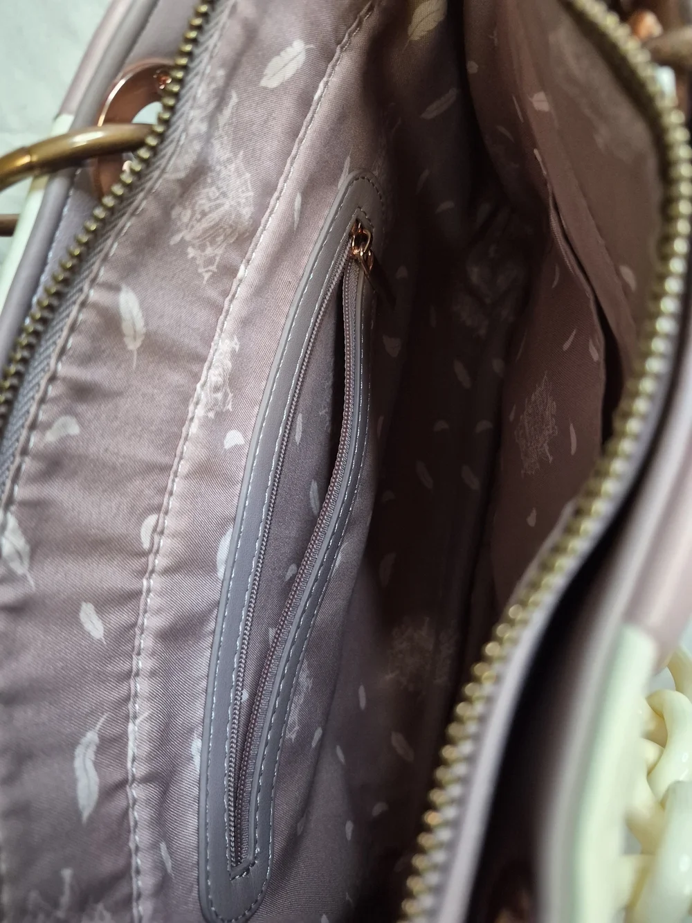 Women’s Quilted Harlequin Satchel in Mauve and Cream
